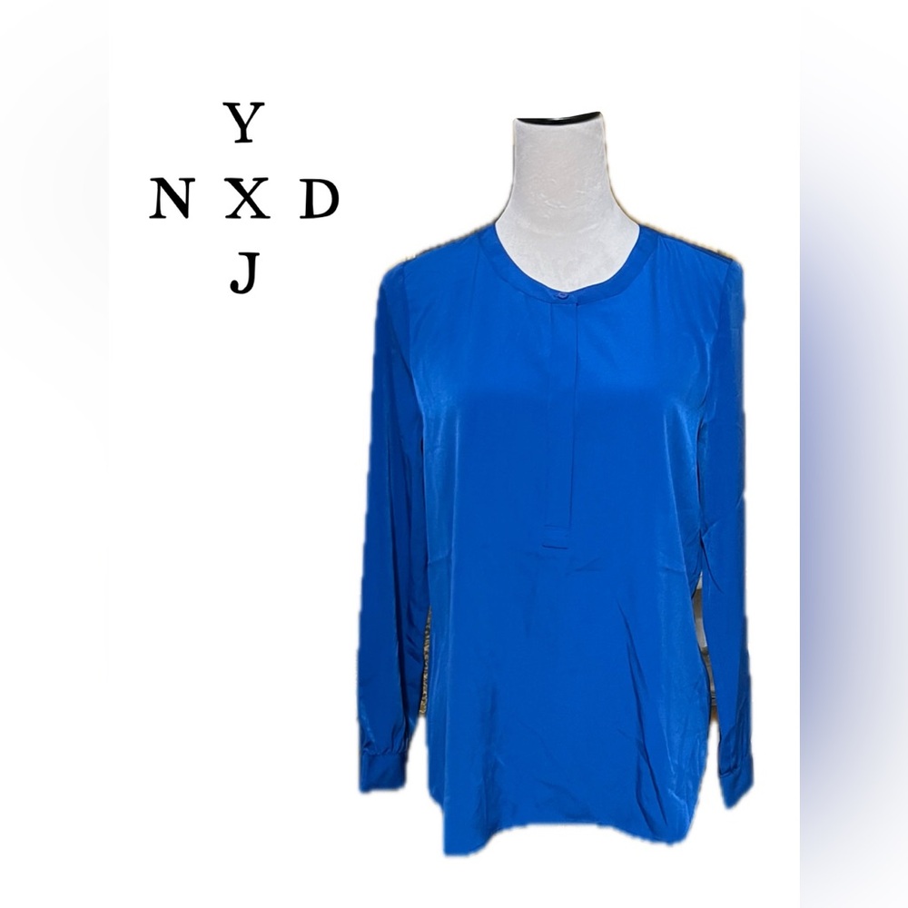 B7 NYDJ NEW LADIES BLOUSE IN Royal Blue S:PM, S:PM . Two are available.